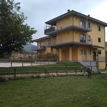 Il Boscaiolo Affittacamere Preturo ภายนอก รูปภาพ